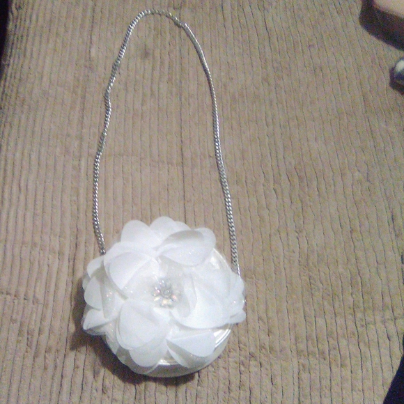 Place - Picture 1 of 3